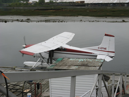 Cessna 182 with floats